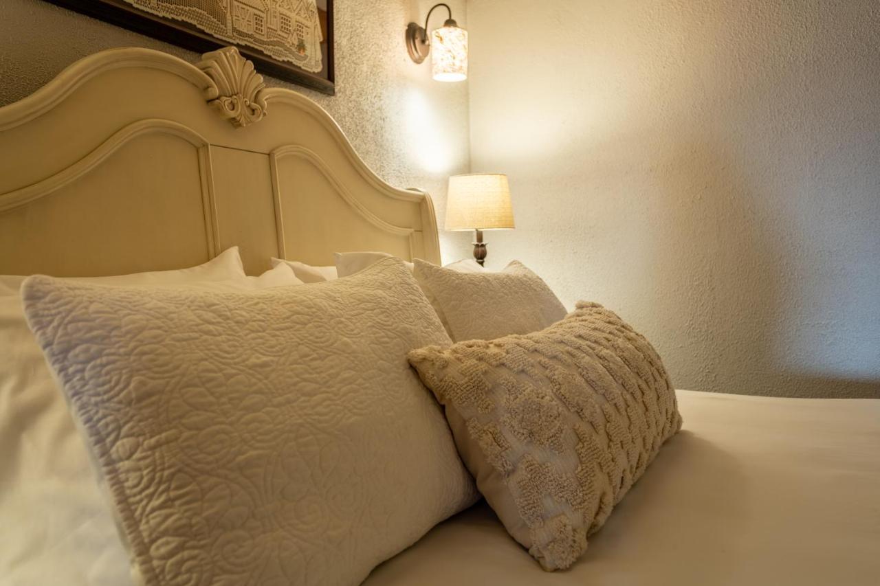 Standard Single Room Mountain View